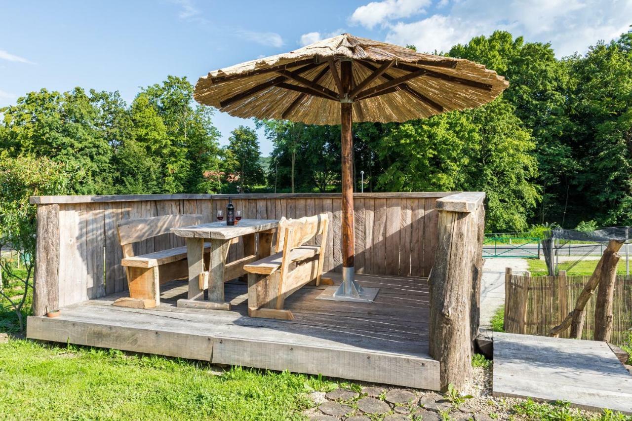 Apartma Zemljanka Ljutomer Exteriör bild